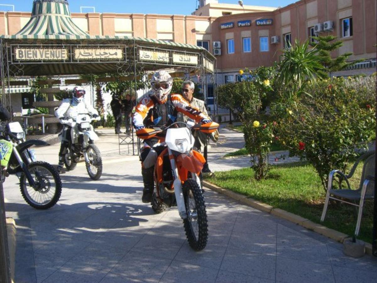 Motel Paris Dakar Selouane Экстерьер фото