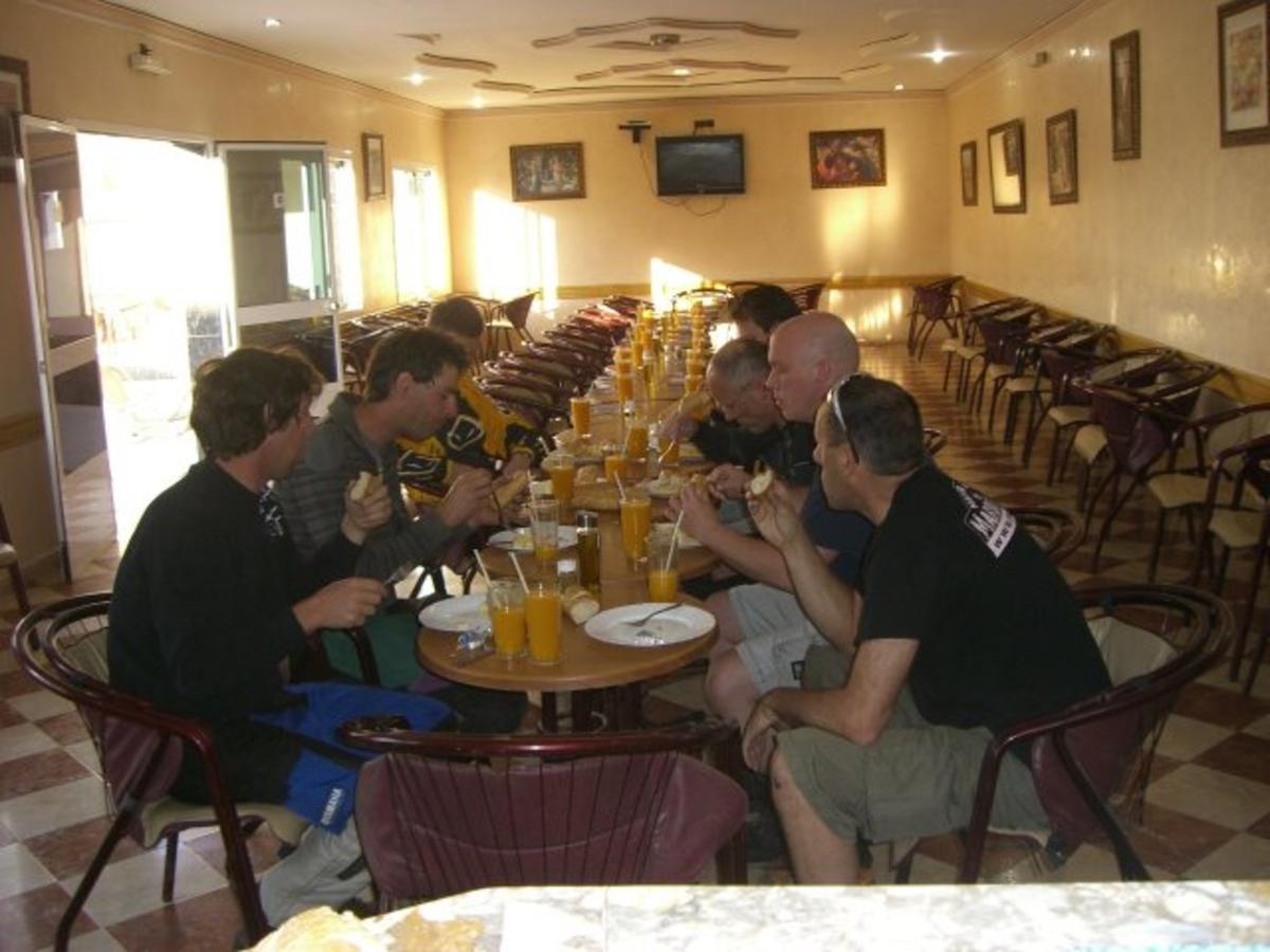 Motel Paris Dakar Selouane Экстерьер фото