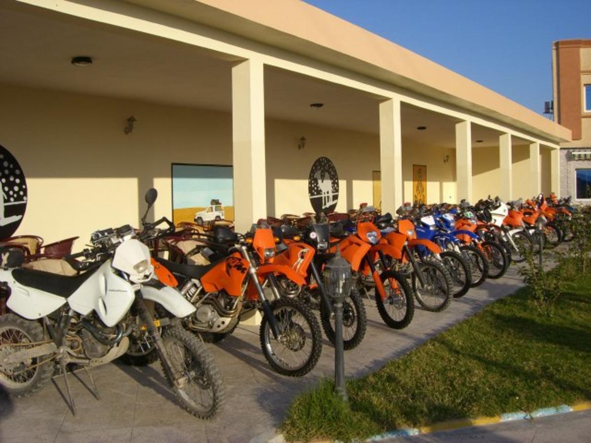 Motel Paris Dakar Selouane Экстерьер фото